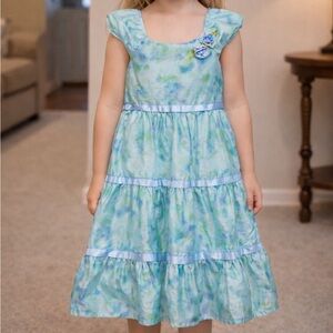 Girl’s Laura Ashley lightweight dress size 6